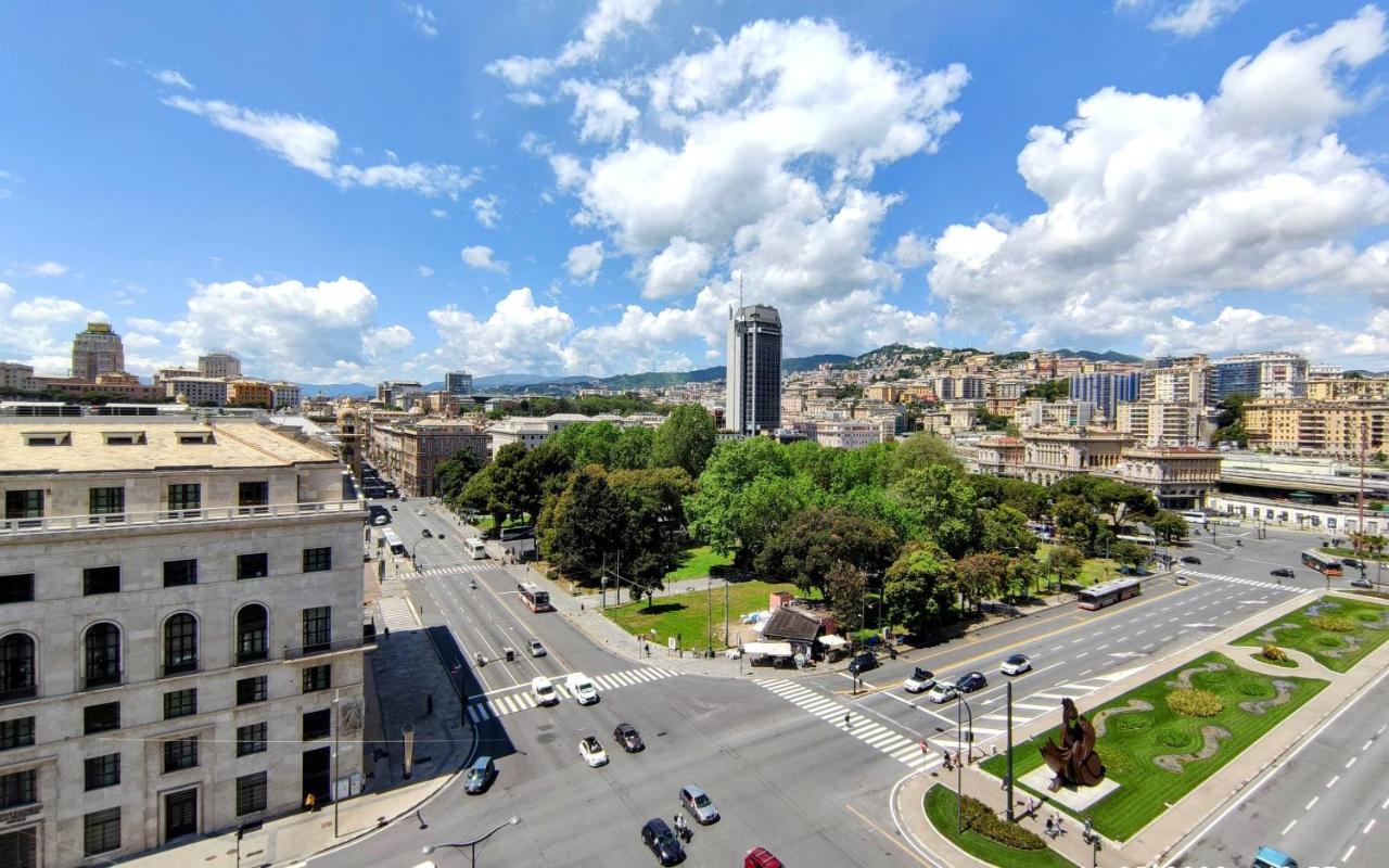 Attico Luxury Con Parcheggio E Terrazza Vista Mozzafiato Apartment Genoa Bagian luar foto