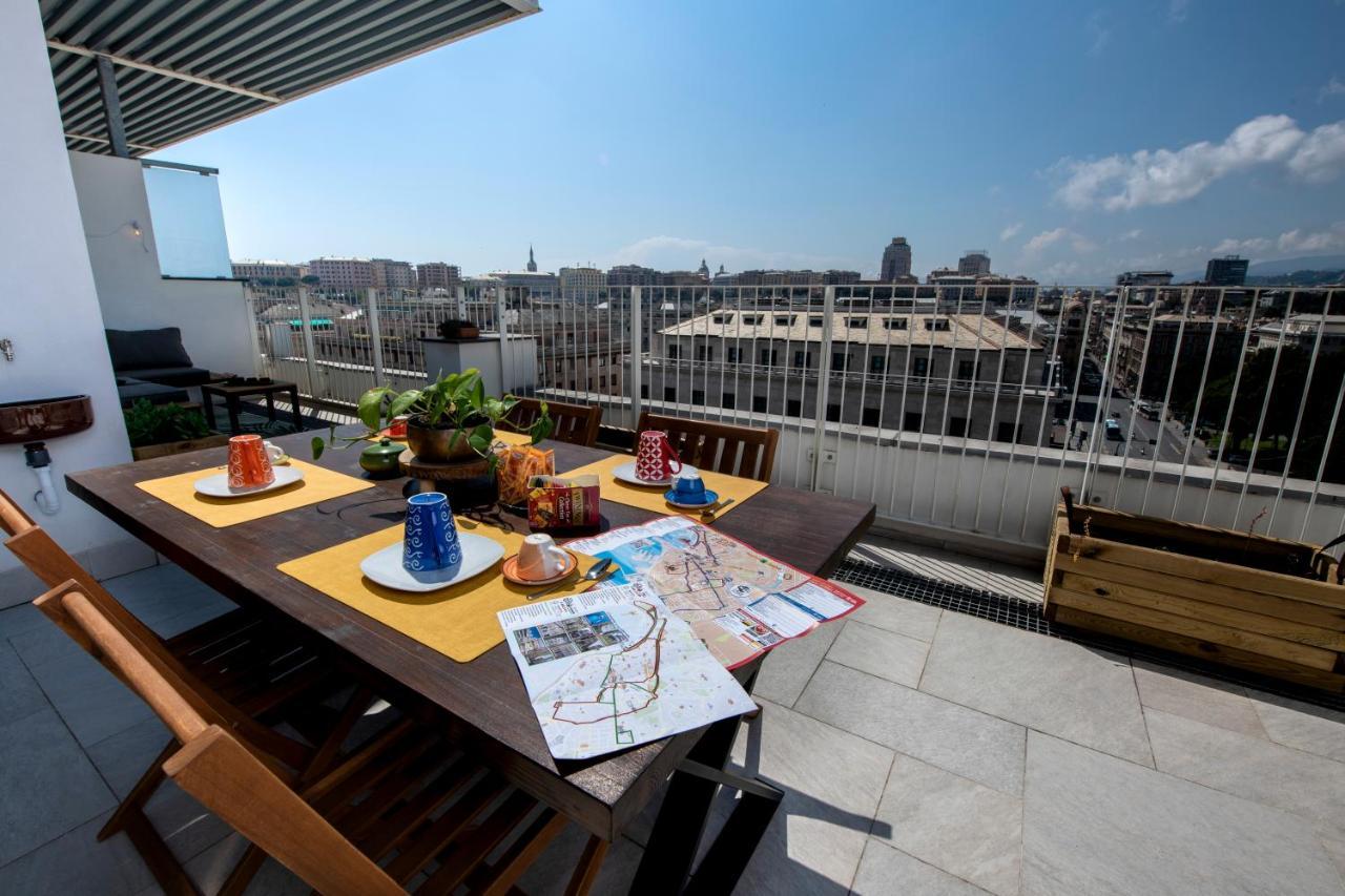 Attico Luxury Con Parcheggio E Terrazza Vista Mozzafiato Apartment Genoa Bagian luar foto