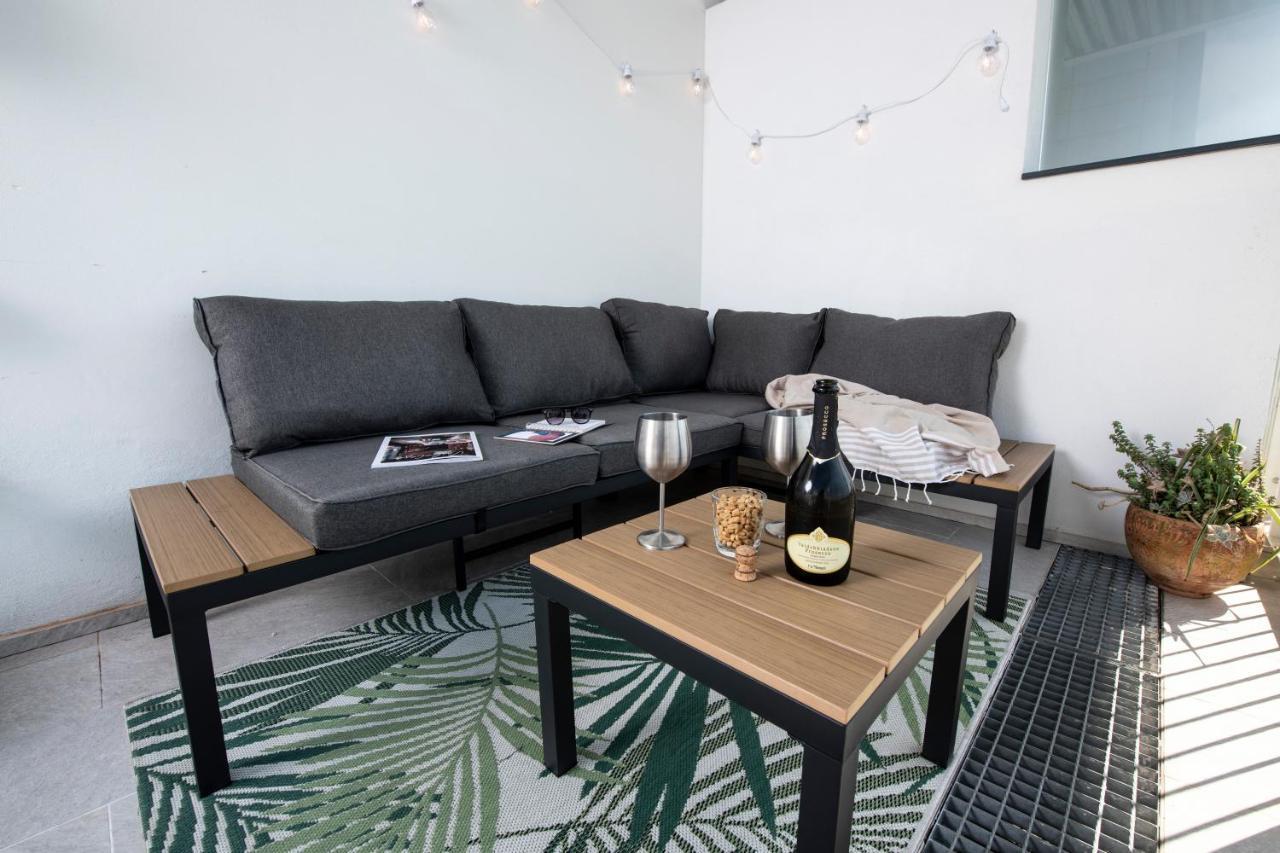 Attico Luxury Con Parcheggio E Terrazza Vista Mozzafiato Apartment Genoa Bagian luar foto