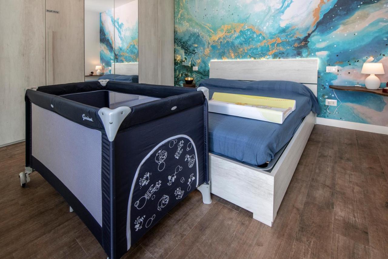 Attico Luxury Con Parcheggio E Terrazza Vista Mozzafiato Apartment Genoa Bagian luar foto