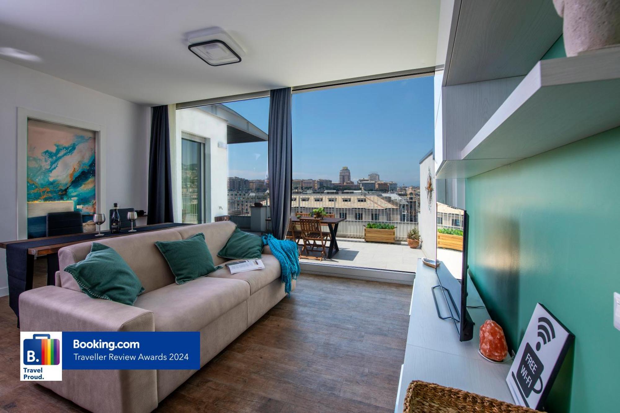 Attico Luxury Con Parcheggio E Terrazza Vista Mozzafiato Apartment Genoa Bagian luar foto