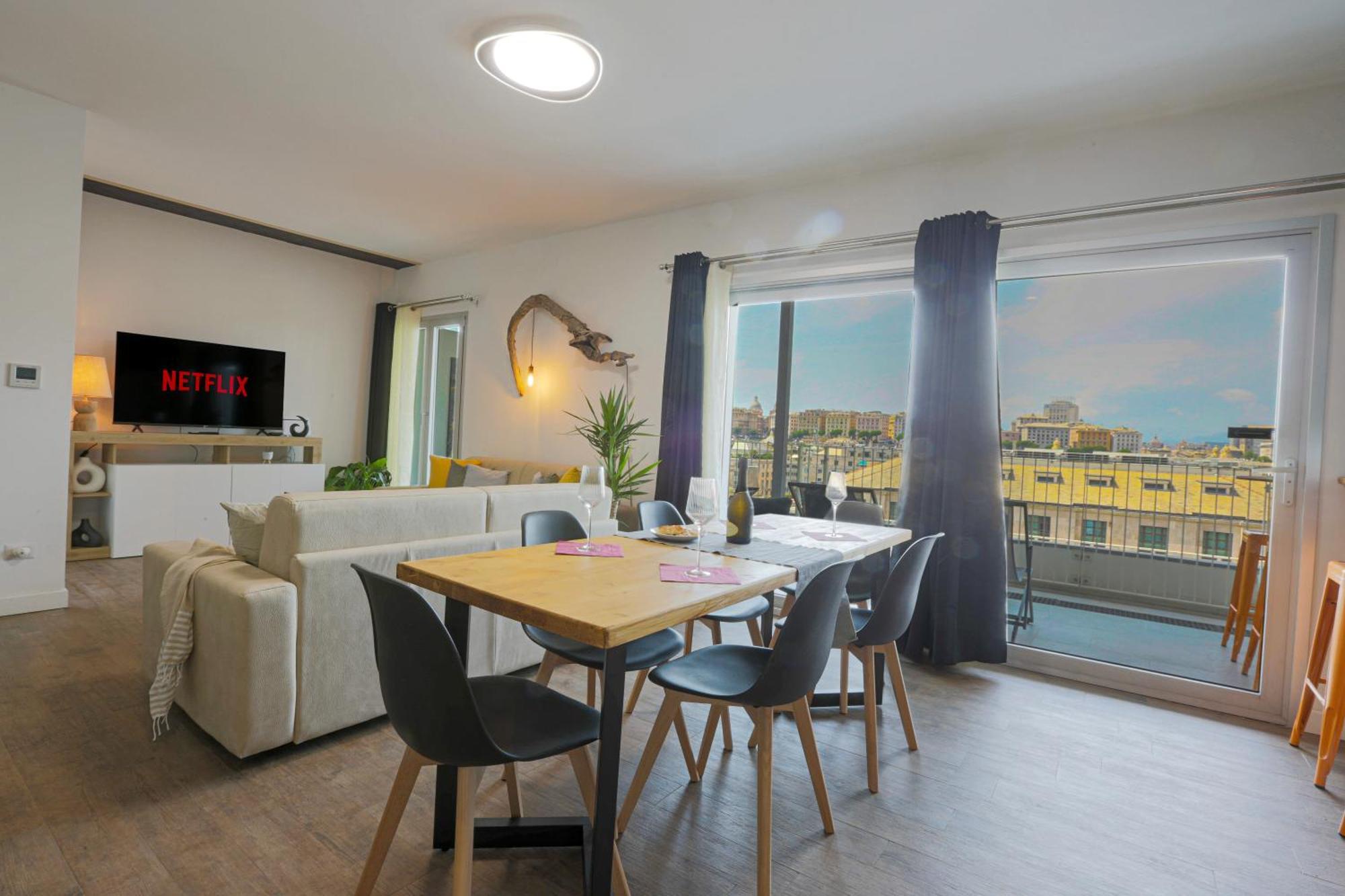 Attico Luxury Con Parcheggio E Terrazza Vista Mozzafiato Apartment Genoa Ruang foto