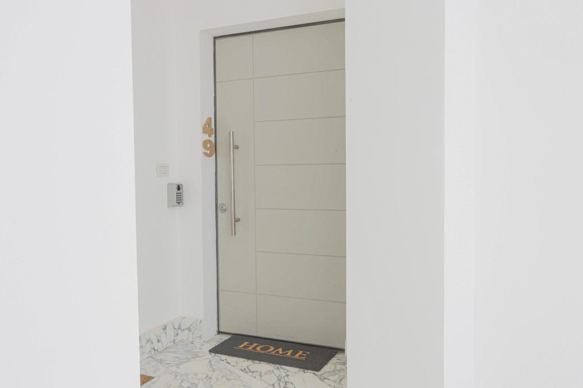 Attico Luxury Con Parcheggio E Terrazza Vista Mozzafiato Apartment Genoa Ruang foto